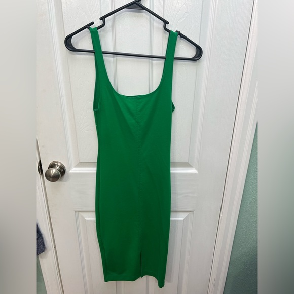 Zara dress - Picture 2 of 3